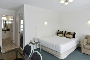 1 bedroom unit - Double bed| Palm Court Rotorua Motel