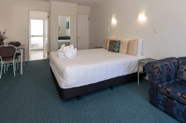 Bedroom Unit 14 Twin Studio | Palm Court Rotorua