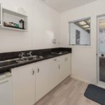Twin studio spa unit - Kitchen