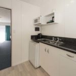 Twin studio spa unit - Kitchen